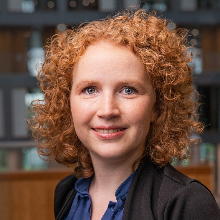 Dr. Linda van de Burgwal 