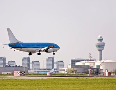 Landing van een vliegtuig op Schiphol