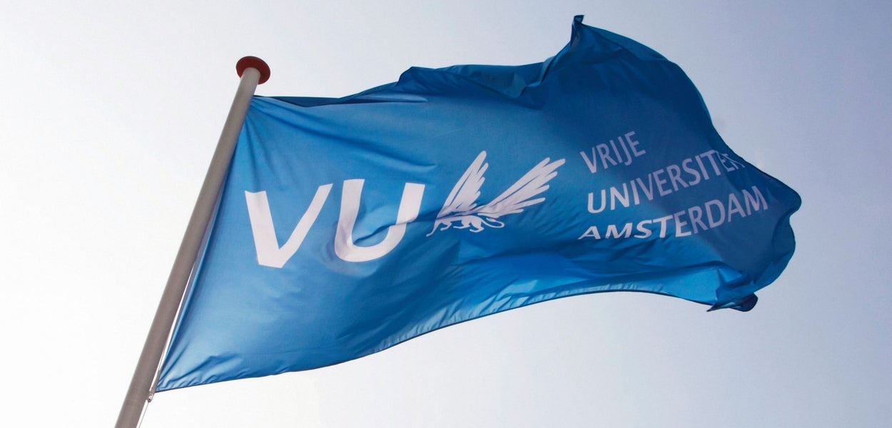 Wapperende vlag van de VU